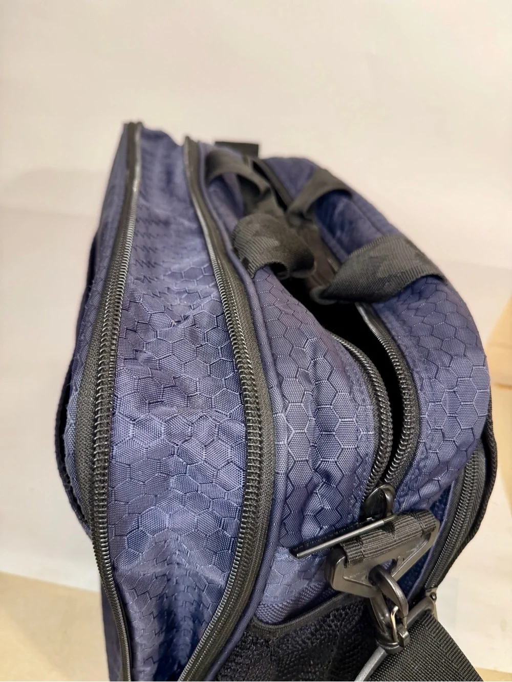 Under Armour Performance Storm Duffle Bag Blue Medium Gym Travel Sports Athletic